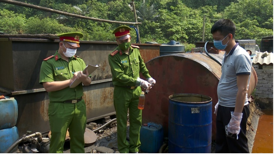 An illegal oil recycling facility was discovered in the act